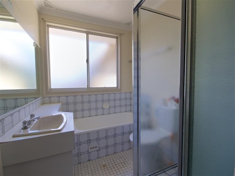 25 Longfellow Street, Wetherill Park NSW 2164