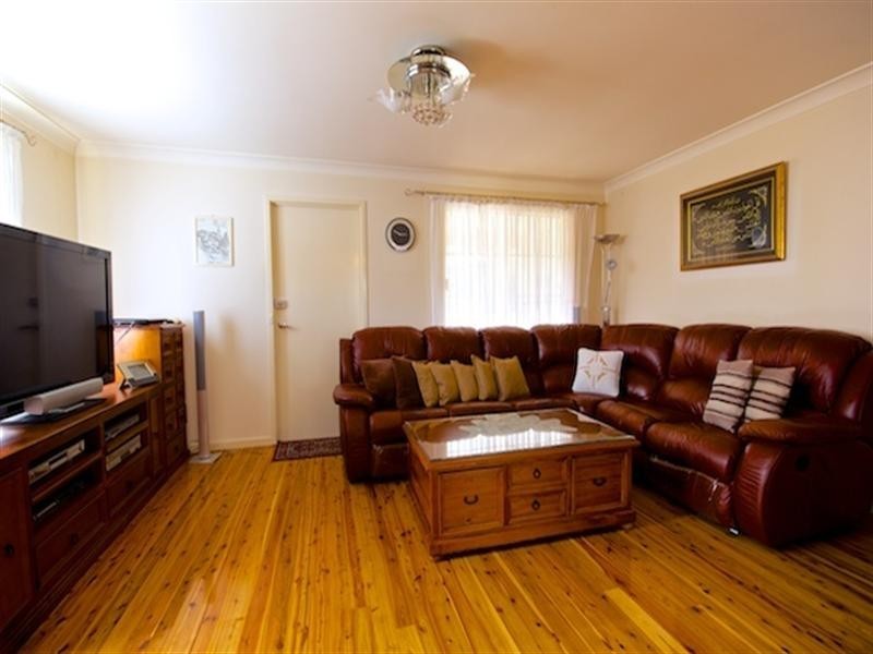 3 Manna Place, Bossley Park NSW 2176