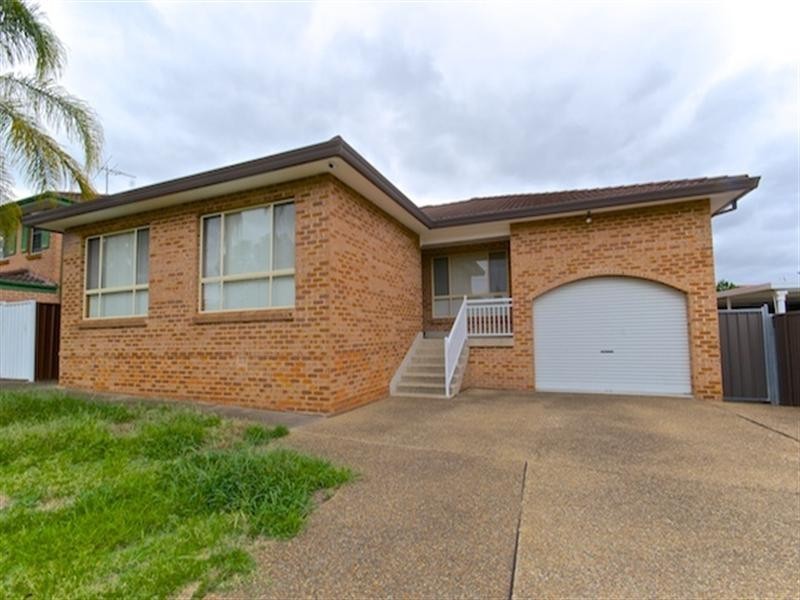 24 Chickasaw Crescent, Greenfield Park NSW 2176