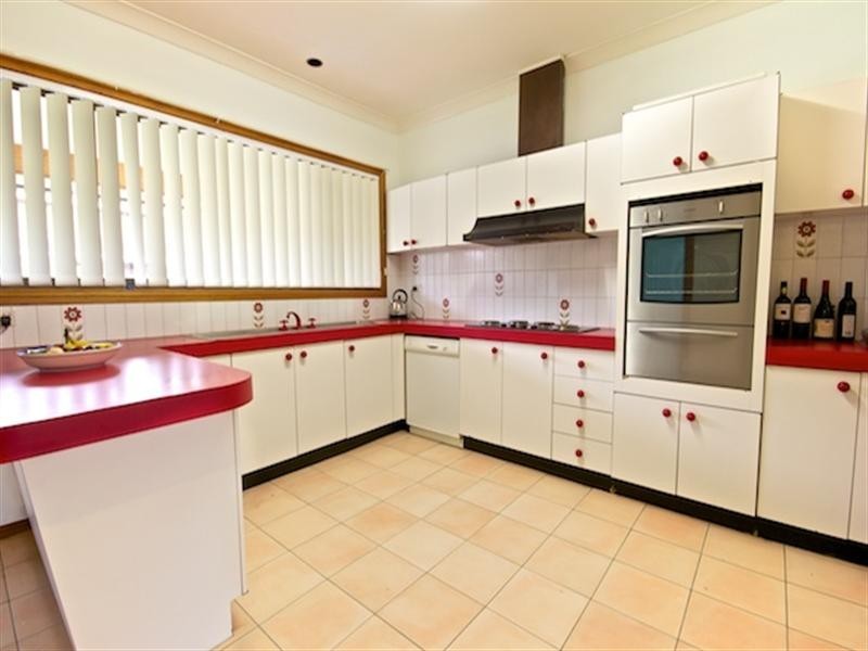 4 Webber Place, Prairiewood NSW 2176