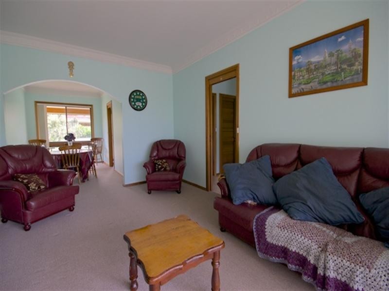 4 Webber Place, Prairiewood NSW 2176