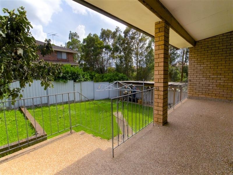 4 Webber Place, Prairiewood NSW 2176