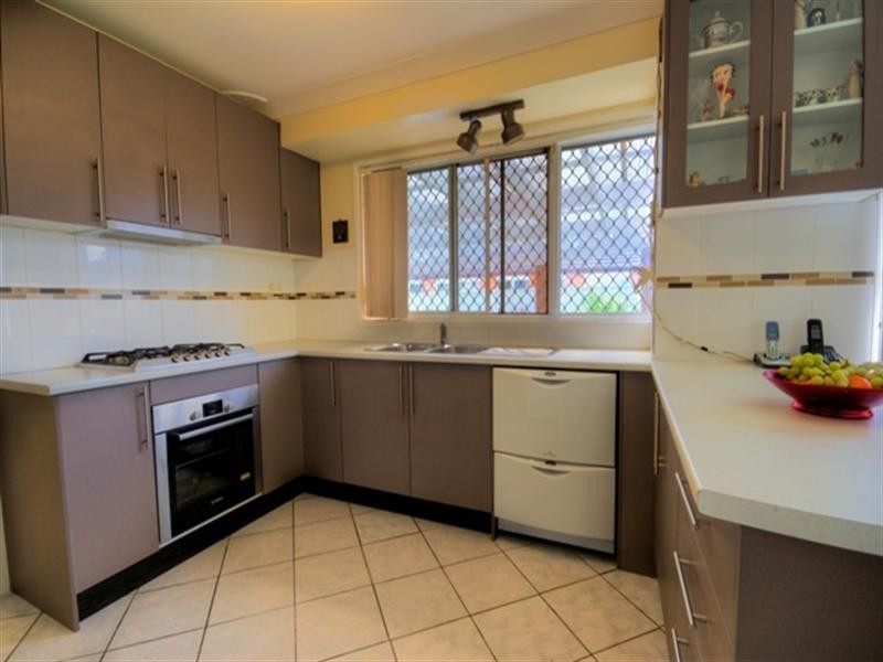 33 Allambie Road, Edensor Park NSW 2176