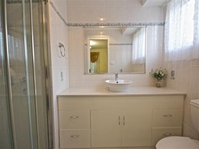 33 Allambie Road, Edensor Park NSW 2176