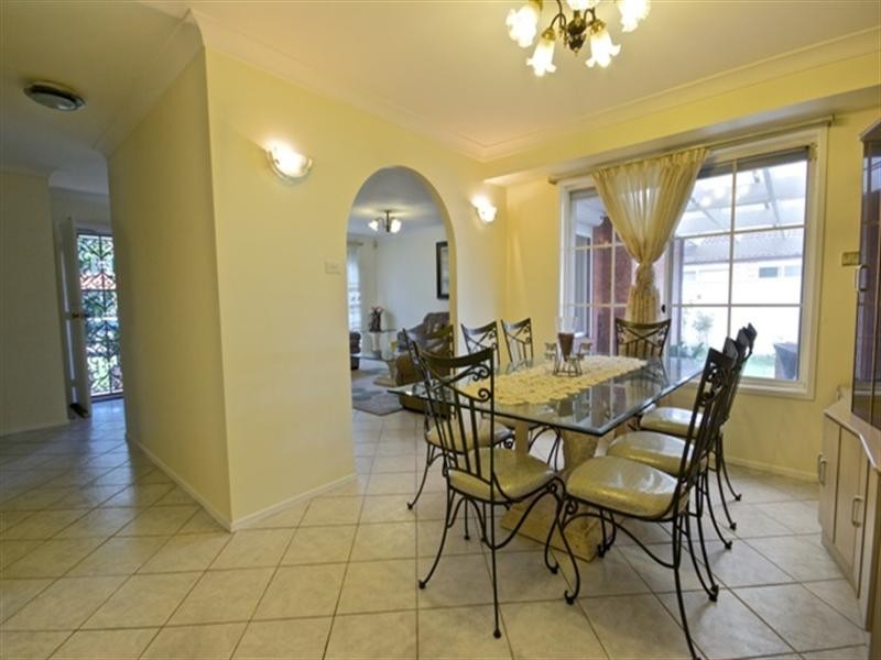 33 Allambie Road, Edensor Park NSW 2176