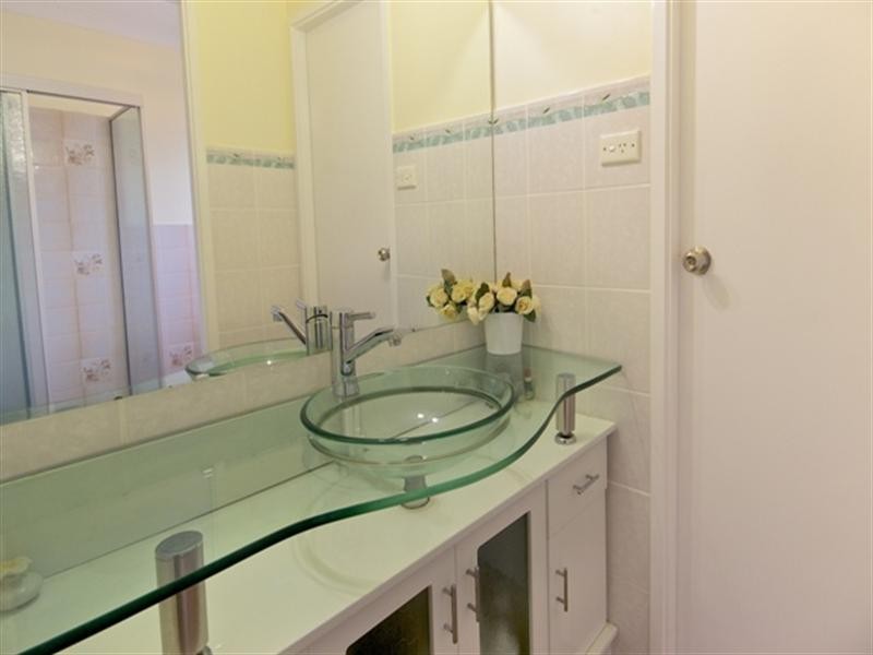 33 Allambie Road, Edensor Park NSW 2176