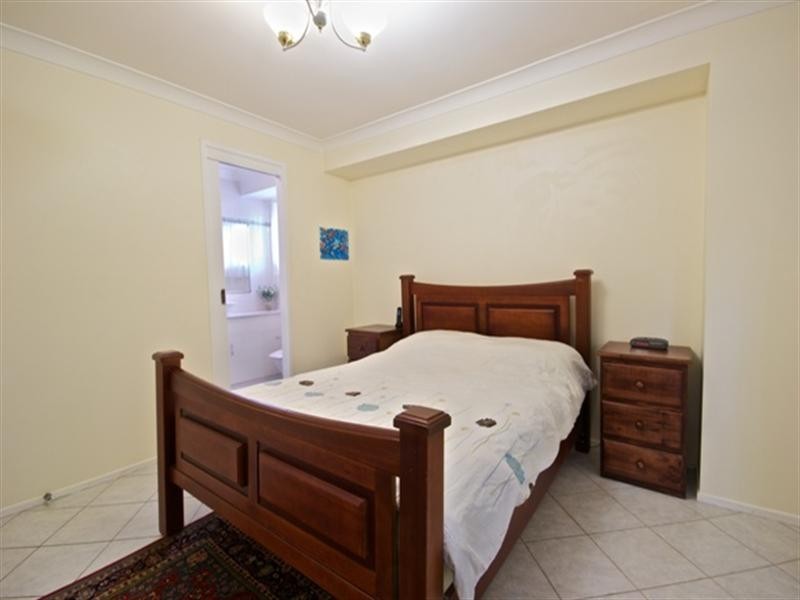 33 Allambie Road, Edensor Park NSW 2176