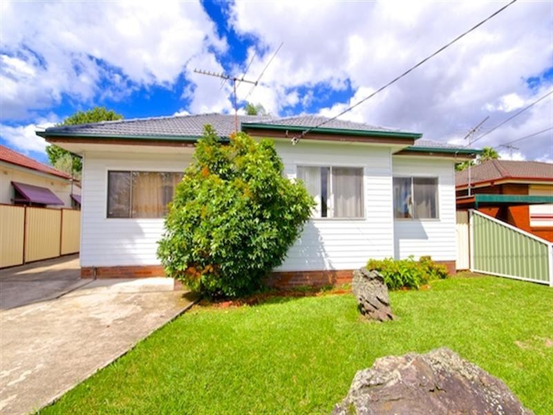 137 Victoria Street, Smithfield NSW 2164