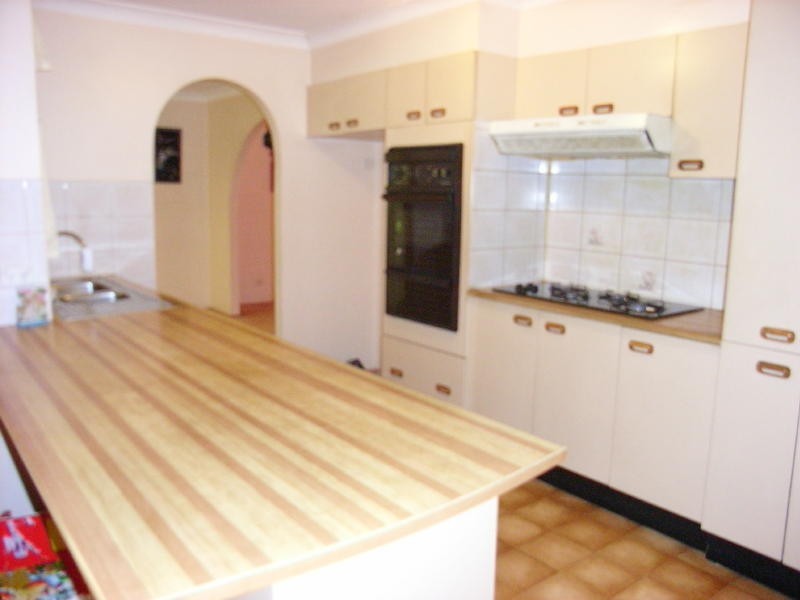 14 Lismore Close, Bossley Park NSW 2176