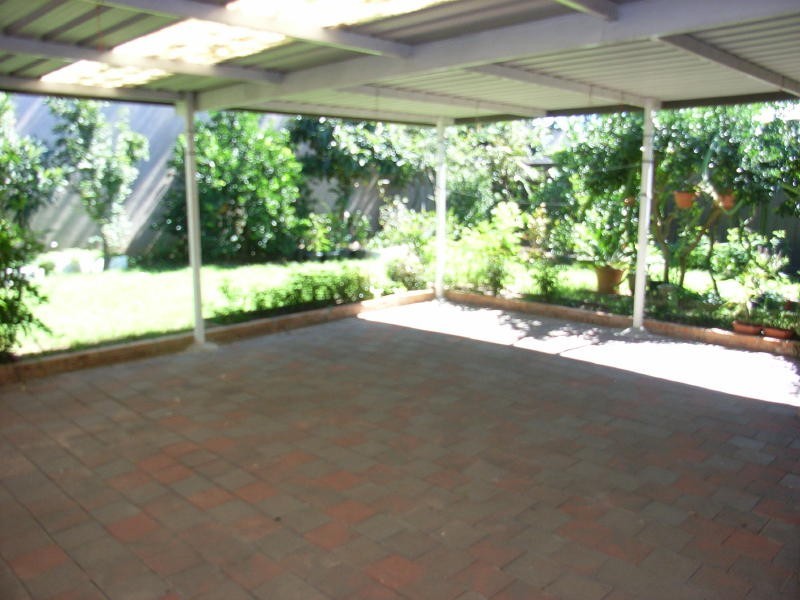 14 Lismore Close, Bossley Park NSW 2176