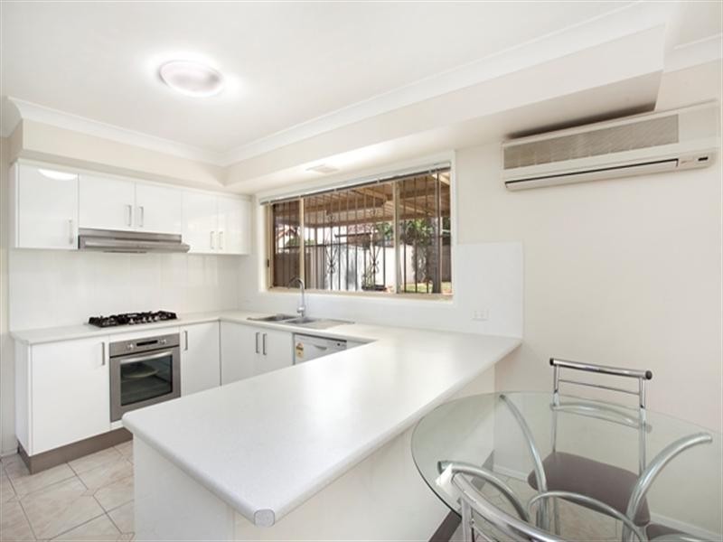 38 Kingfisher Avenue, Bossley Park NSW 2176