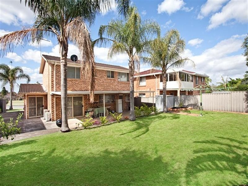 38 Kingfisher Avenue, Bossley Park NSW 2176
