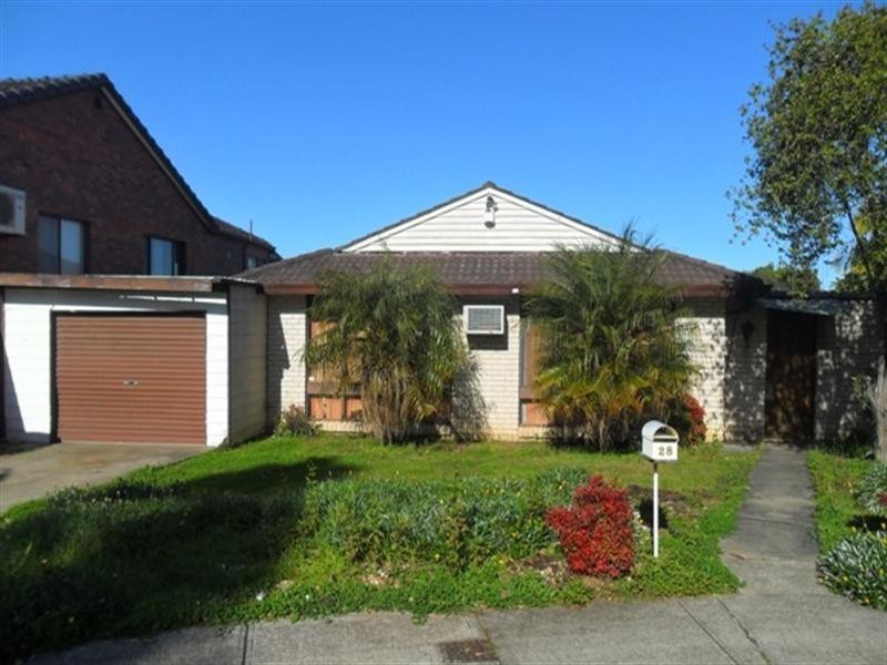28 Sadlier Crescent, Fairfield West NSW 2165