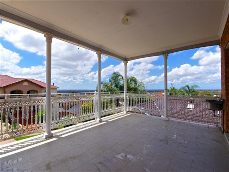2 Sheoak Place, Bossley Park NSW 2176
