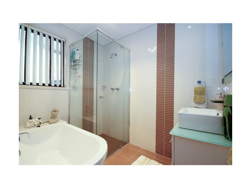 46 Roland Street, Bossley Park NSW 2176