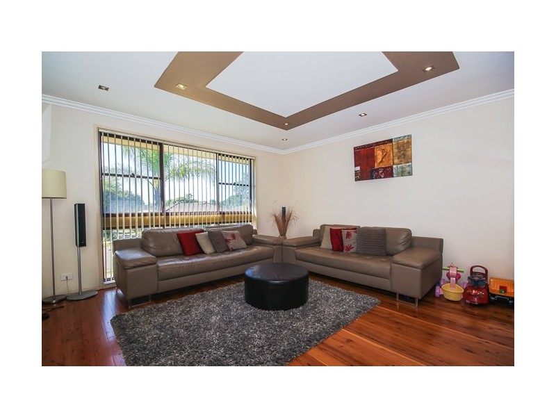 46 Roland Street, Bossley Park NSW 2176