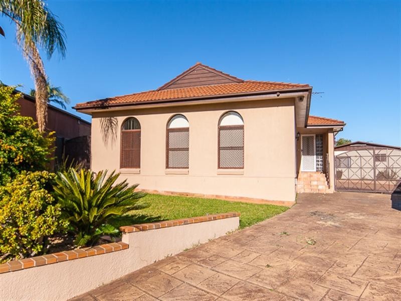 6 O’Dowd Close, Edensor Park NSW 2176