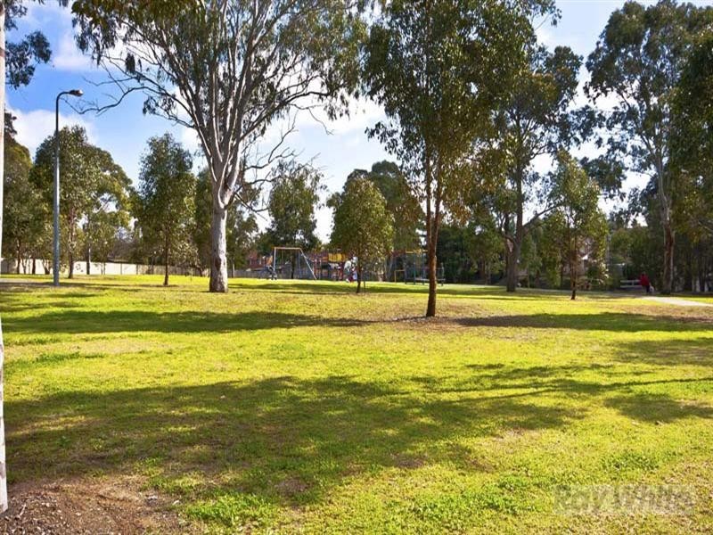 24 Mariner Crescent, Abbotsbury NSW 2176