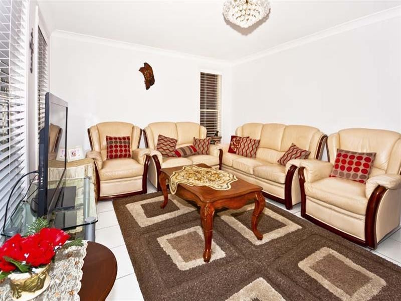 30 Mallacoota Street, Wakeley NSW 2176