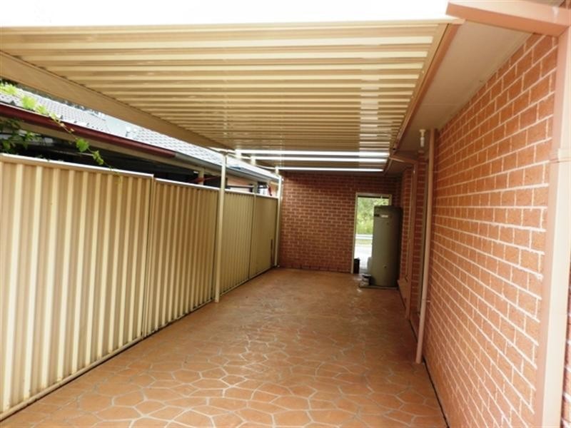 19 Ferraro Crescent, West Hoxton NSW 2171