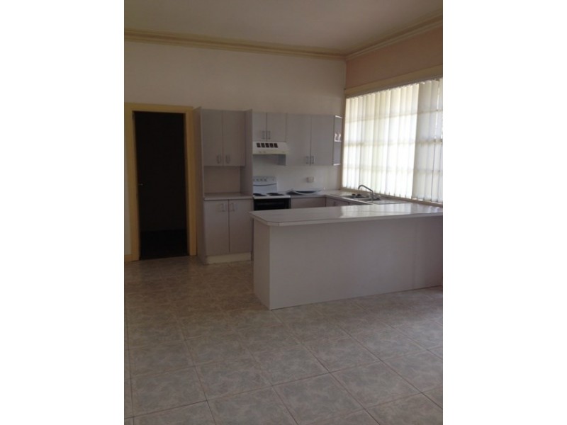 4/2 Lewers Close, Abbotsbury NSW 2176