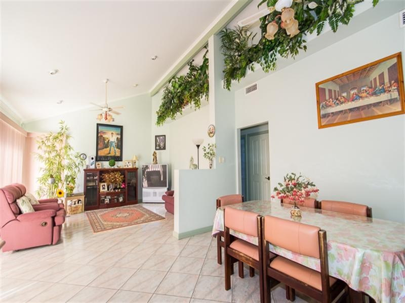 13 Kirkton Place, Edensor Park NSW 2176