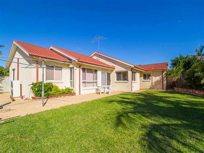 13 Kirkton Place, Edensor Park NSW 2176