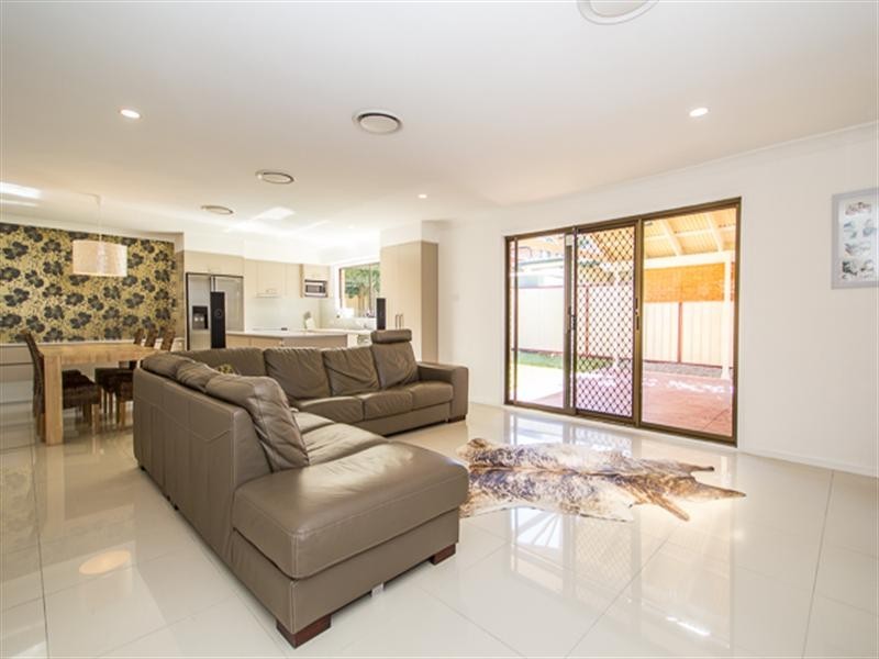 3 Mataro Close, Edensor Park NSW 2176