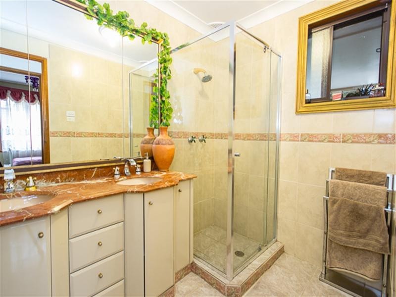 28 Raphael Street, Greenfield Park NSW 2176