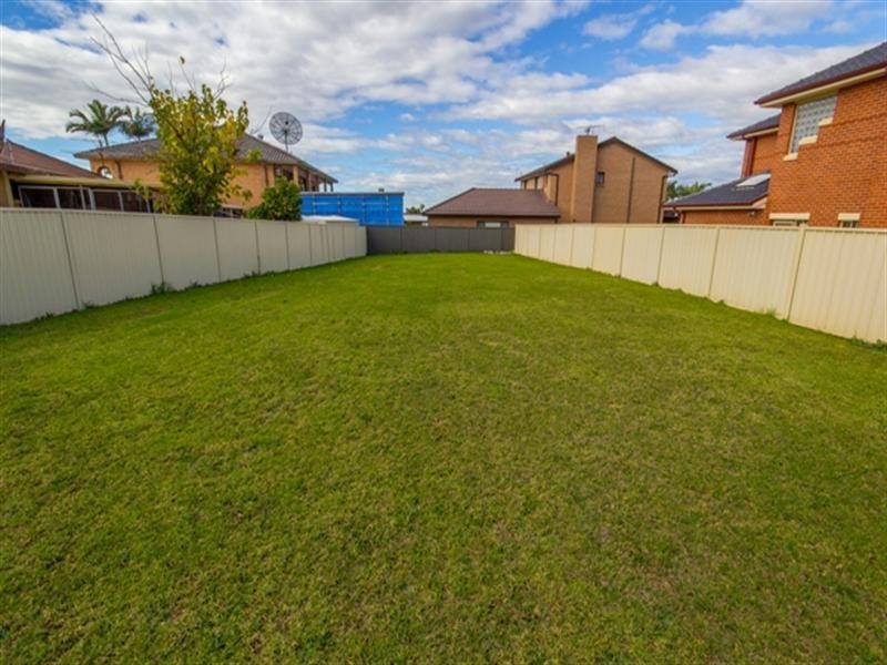 30a Stalwart Street, Prairiewood NSW 2176