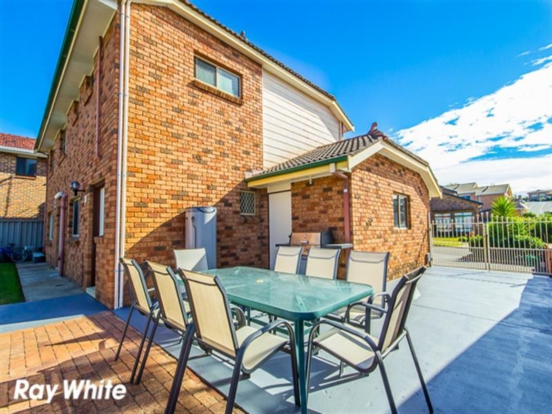 2 Toona Place, Bossley Park NSW 2176