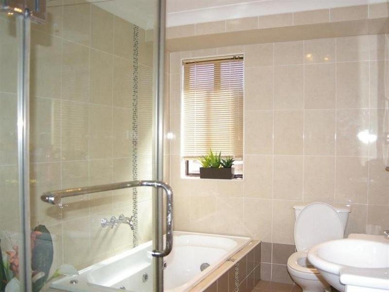 40 Mulligan Street, Bossley Park NSW 2176