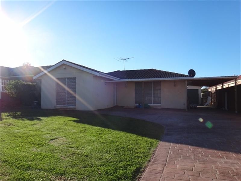 13 Rickard Road, Bossley Park NSW 2176