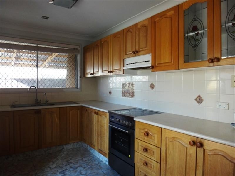 13 Rickard Road, Bossley Park NSW 2176
