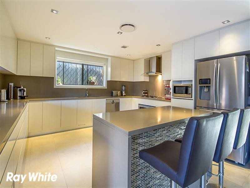 27 Cuthbert Crescent, Edensor Park NSW 2176