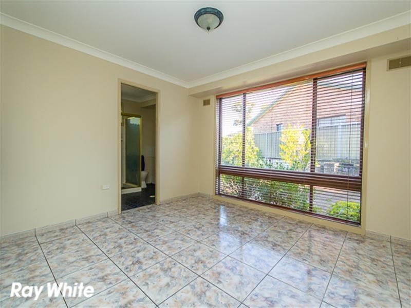 28 Sadlier Crescent, Fairfield West NSW 2165