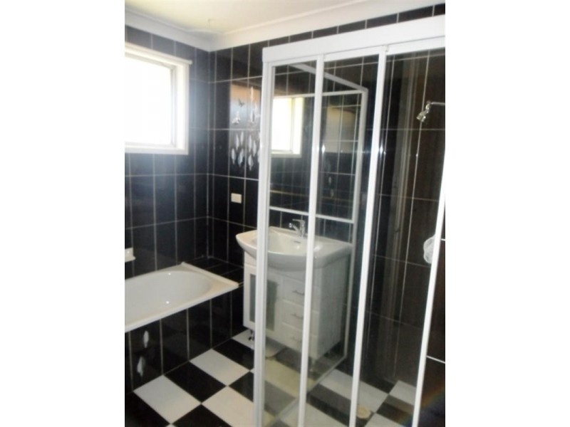 15 Longfellow Street, Wetherill Park NSW 2164