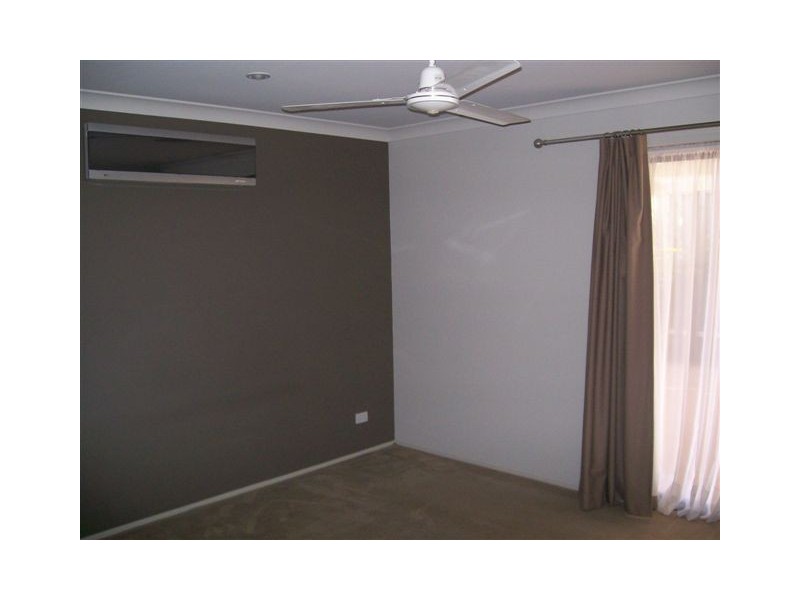 17 Watheroo Place, Parkinson QLD 4115