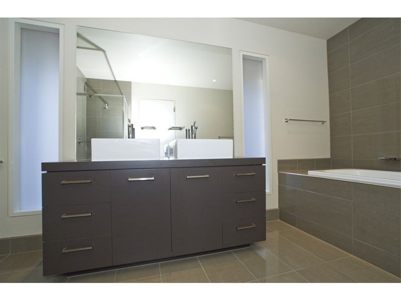 16 Melview Drive, Ringwood North VIC 3134