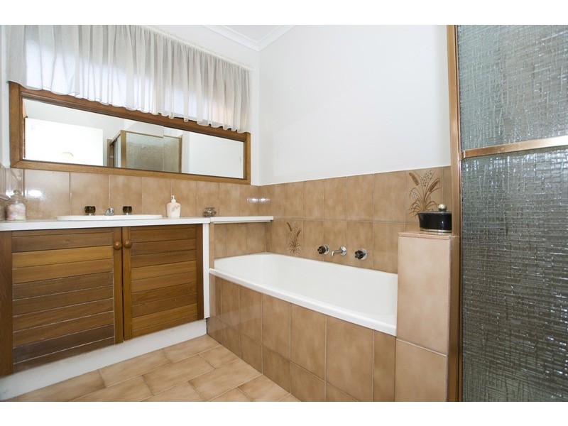 127 Wonga Road, Ringwood North VIC 3134