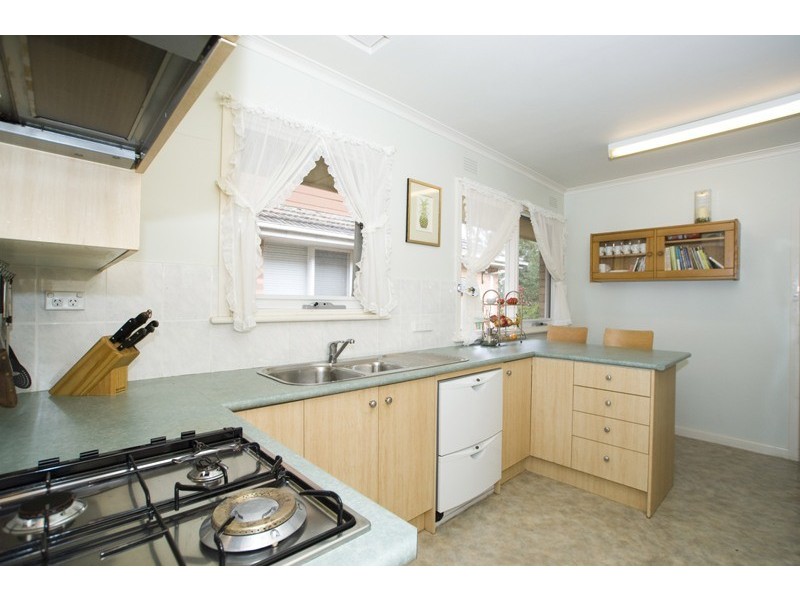 4 Nicole Street, Mount Waverley VIC 3149