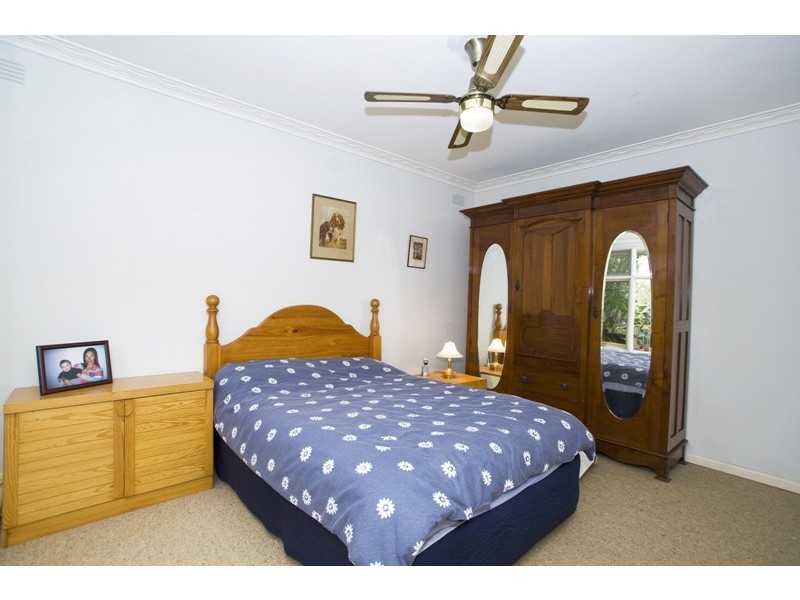 4 Nicole Street, Mount Waverley VIC 3149