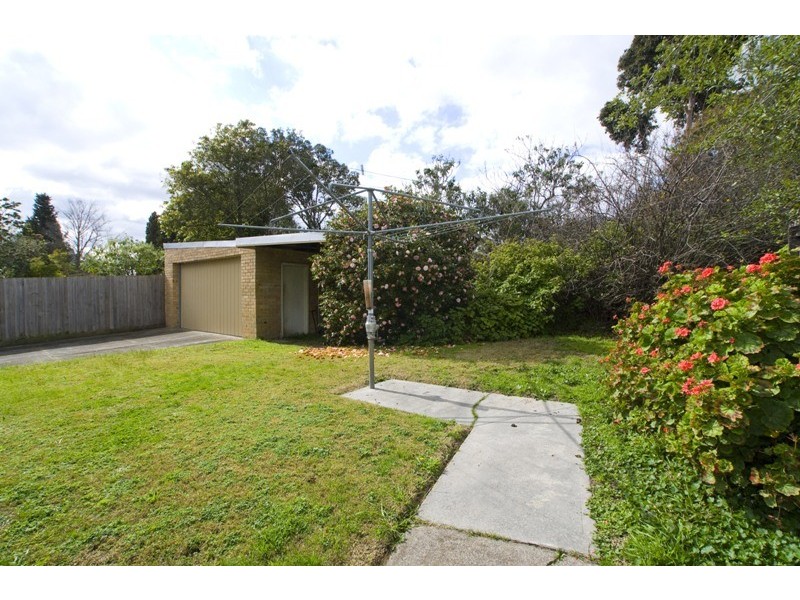 4 Nicole Street, Mount Waverley VIC 3149