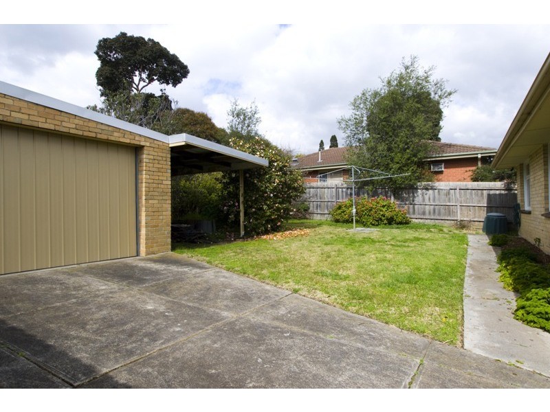 4 Nicole Street, Mount Waverley VIC 3149