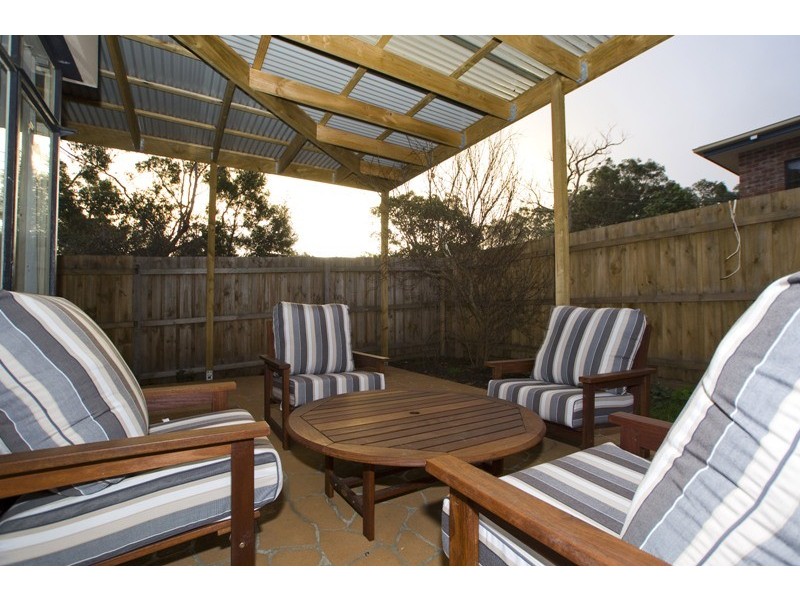 1 Emerald Street, Ringwood VIC 3134