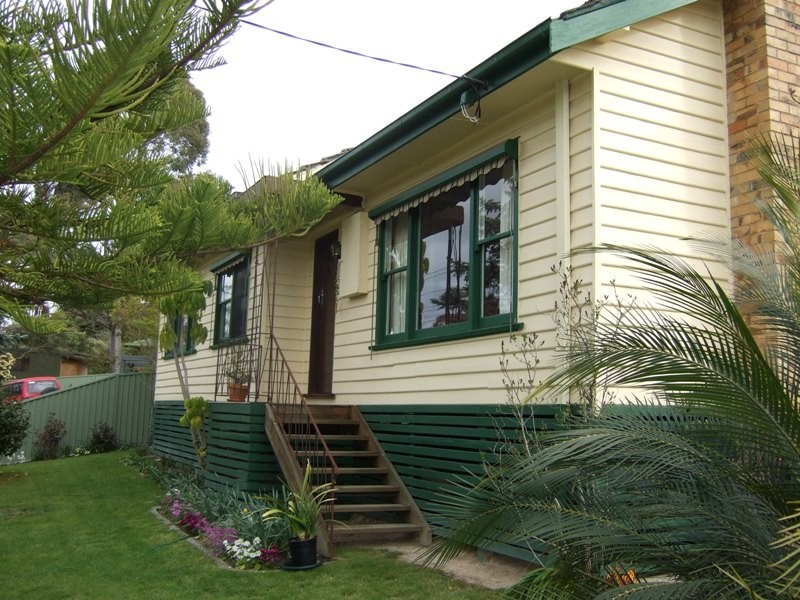 1 Adolphson Avenue, Ringwood North VIC 3134