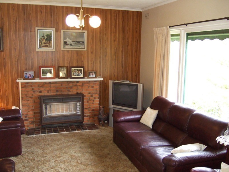 1 Adolphson Avenue, Ringwood North VIC 3134