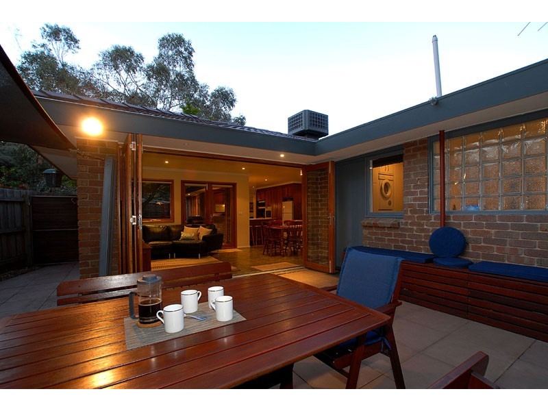 24 Barrow Drive, Heathmont VIC 3135