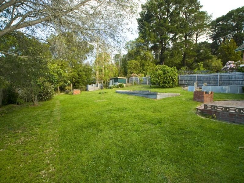 12 Howard Avenue, Ringwood East VIC 3135