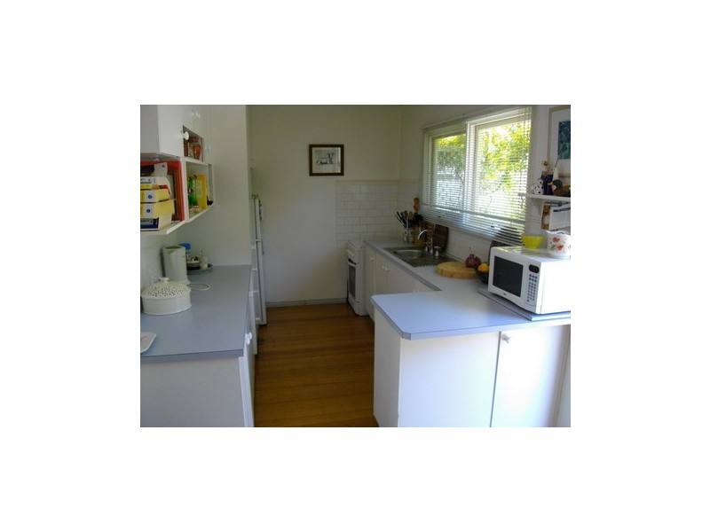 2 Mariana Avenue, Croydon South VIC 3136